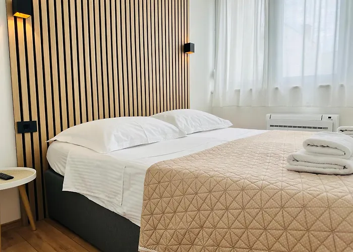 Skadenca Apartman Zára